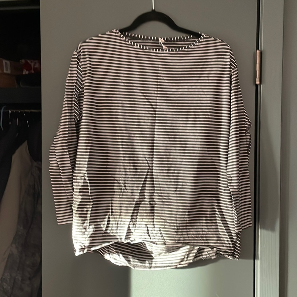 Lululemon tshirt 6
